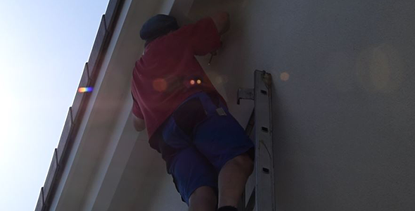 Délai court et tarif avantageux d'implantation laser d'une toiture à Lausanne, Vaud.