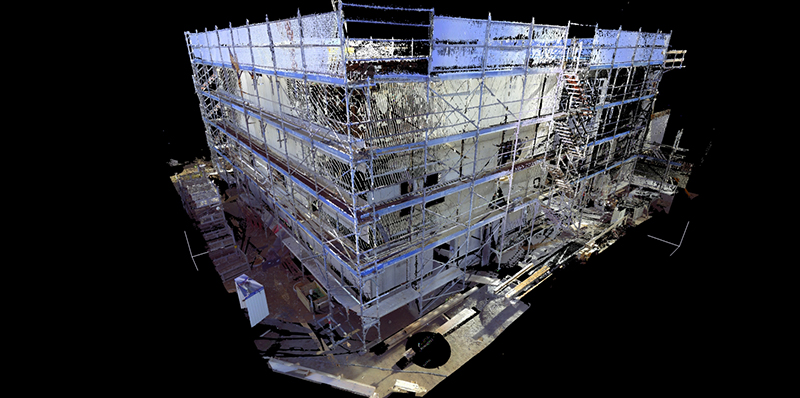 Photo pour expliquer le scannage 3D et son efficience pour la mesure de façade même recouvert d'échafaudage