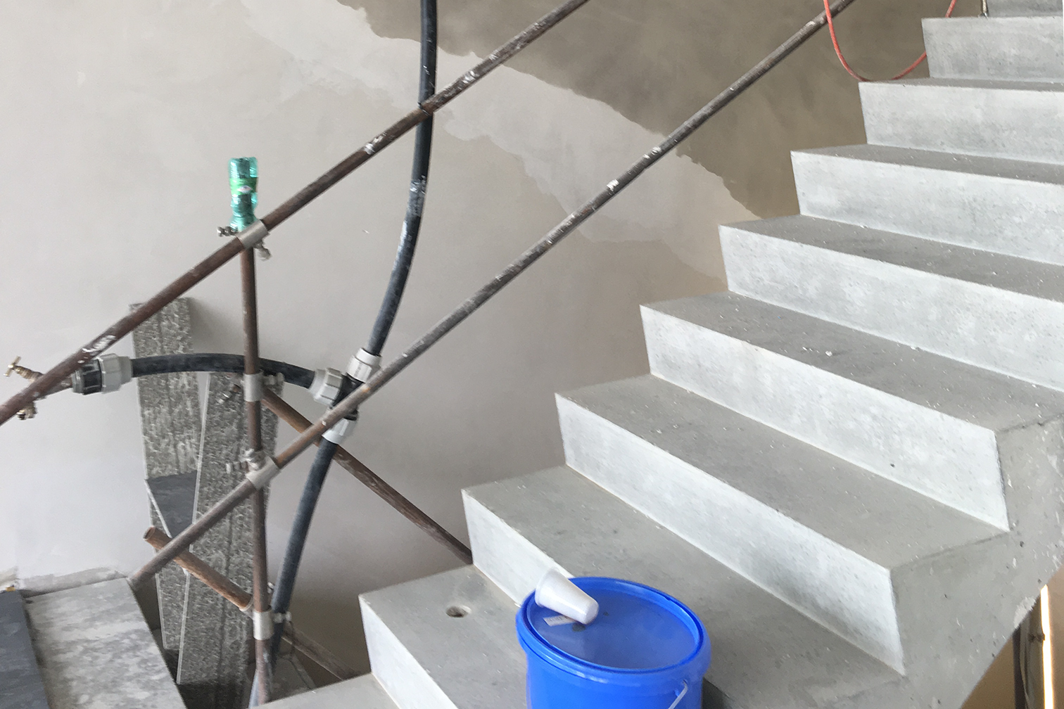 Fiabilité pour le traçage de plusieurs garde-corps à Genève.